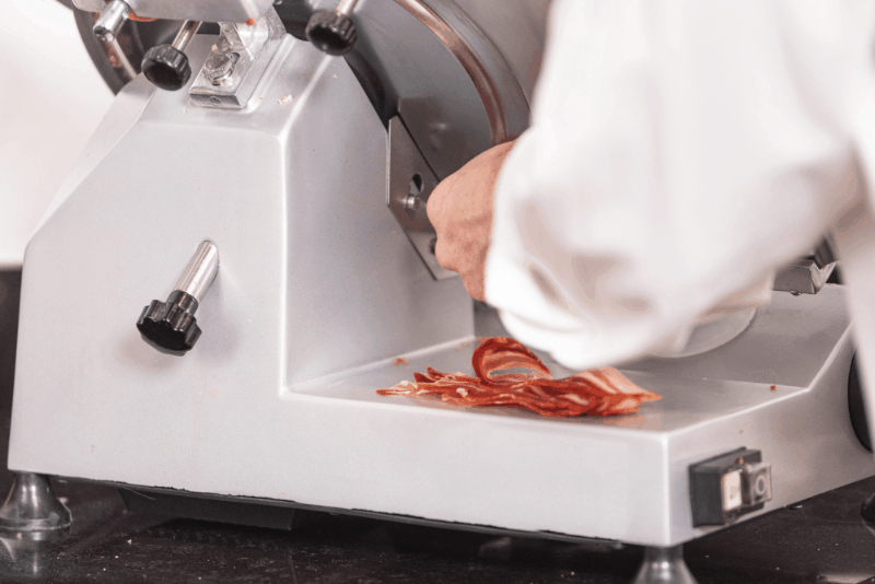 Máquina tajadora: Todo lo que debes saber para cortar jamón, queso y más 1 maquina tajadora 2